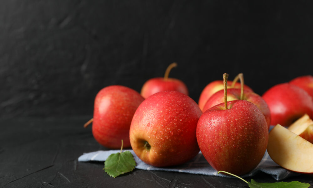 Polish apple | https://fruitsauction.com/